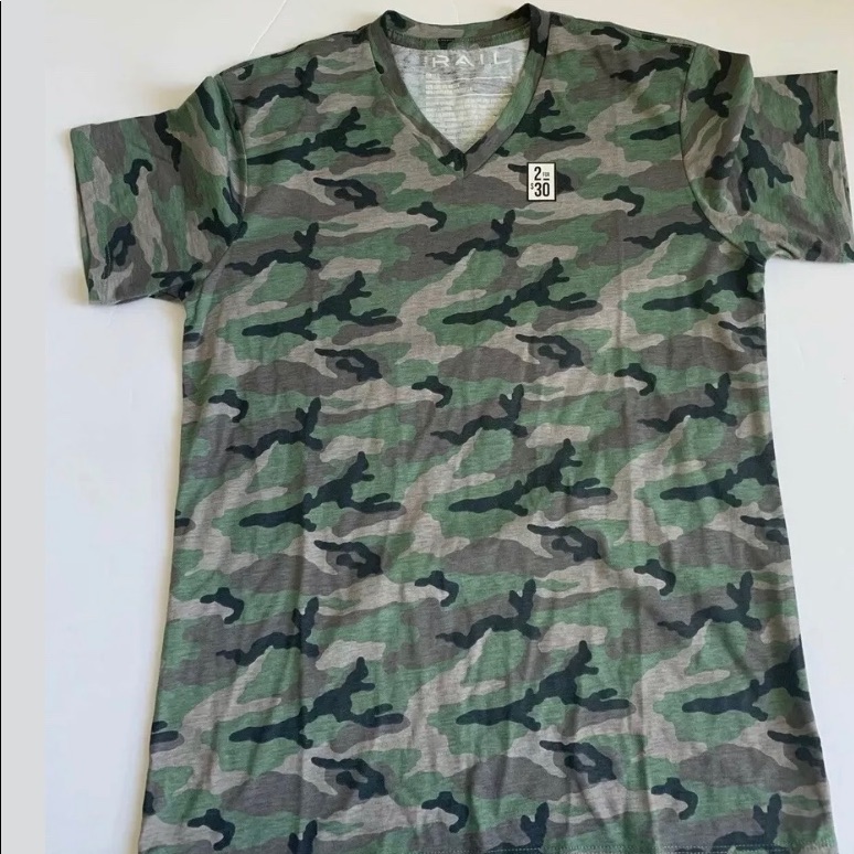The Rail Mens Camouflage T Shirt Size Small New